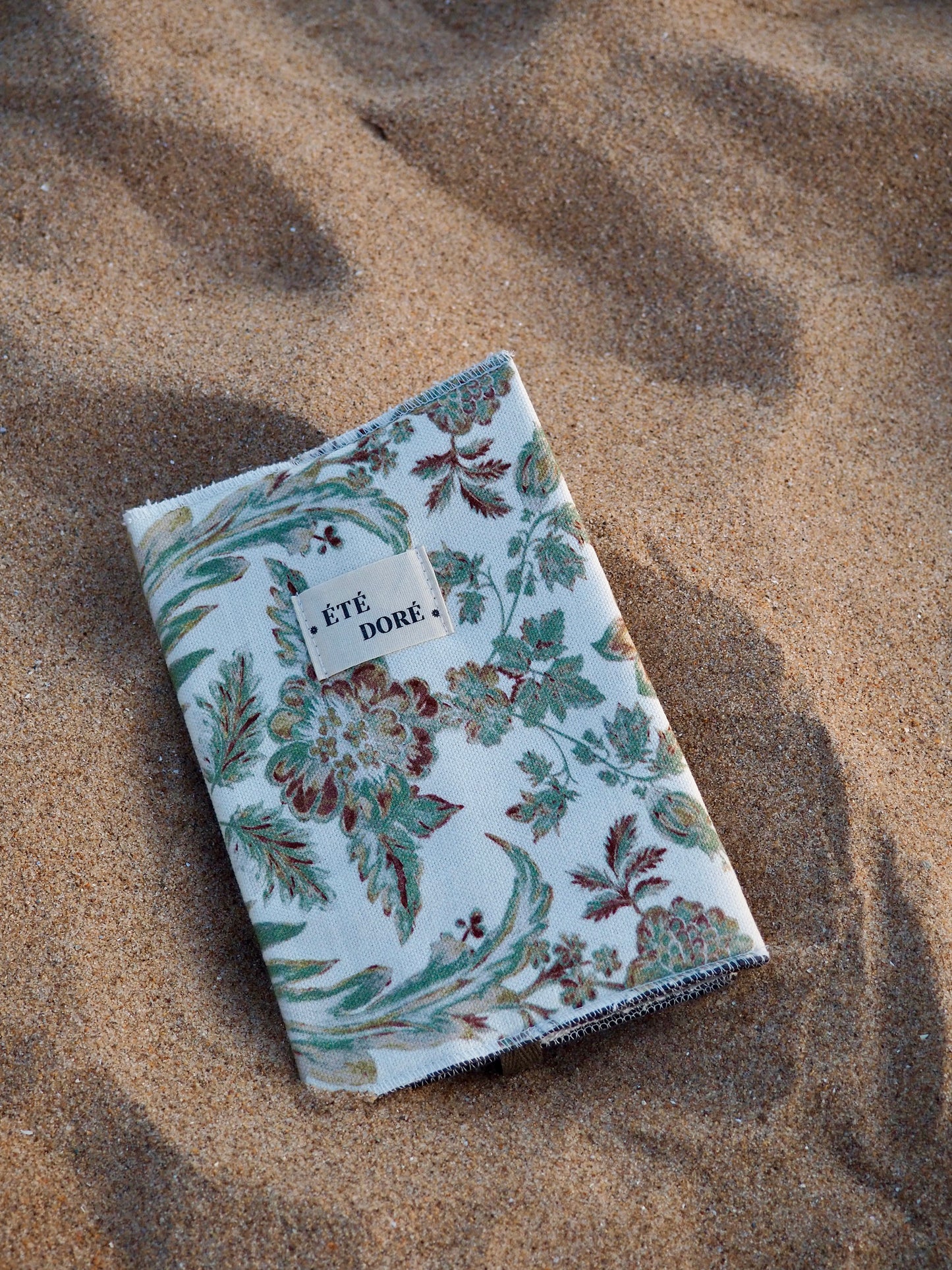 Protège livre fleurs vintage vert