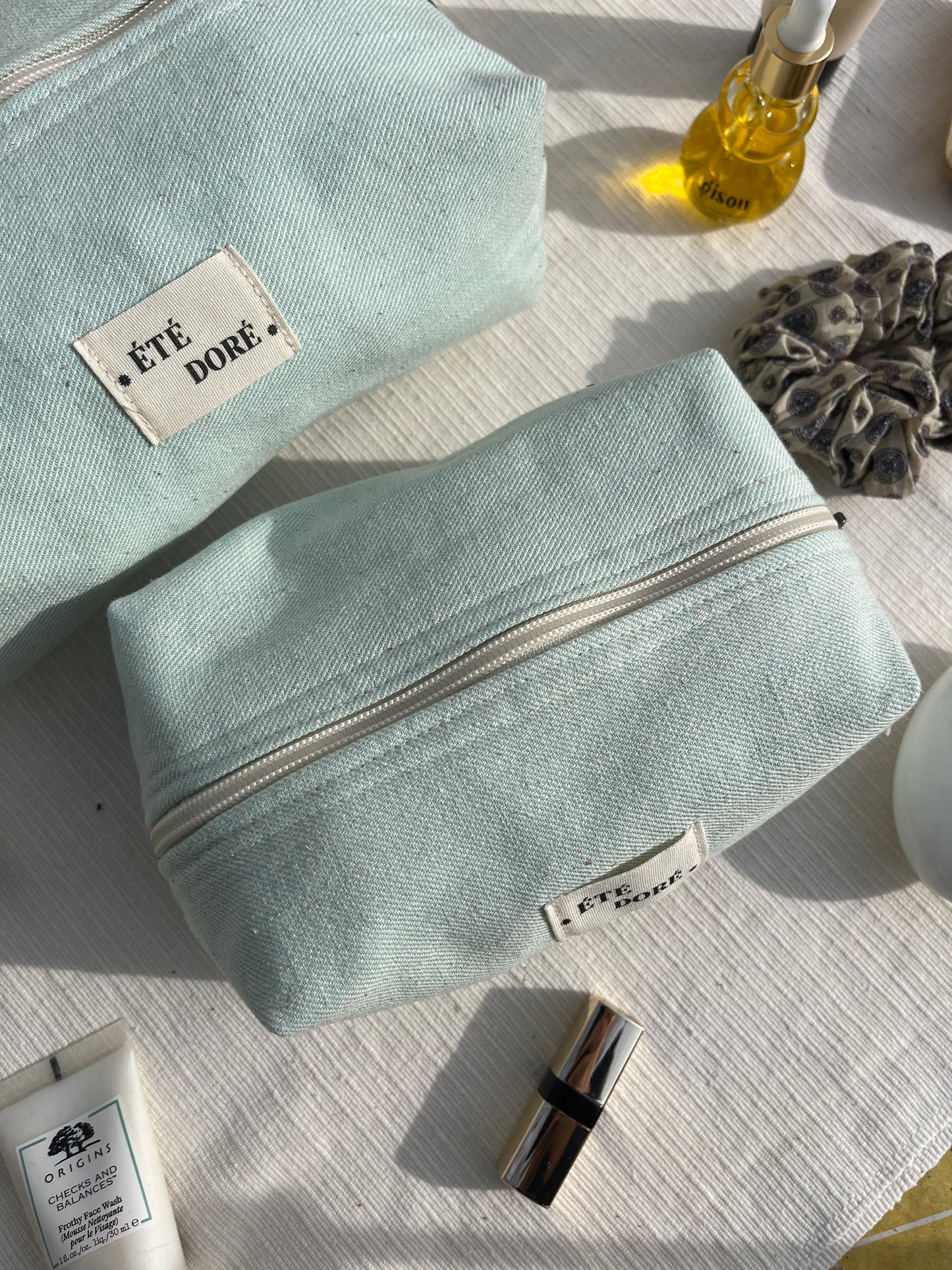 Trousse Carrée Medium - Turquoise Blanc