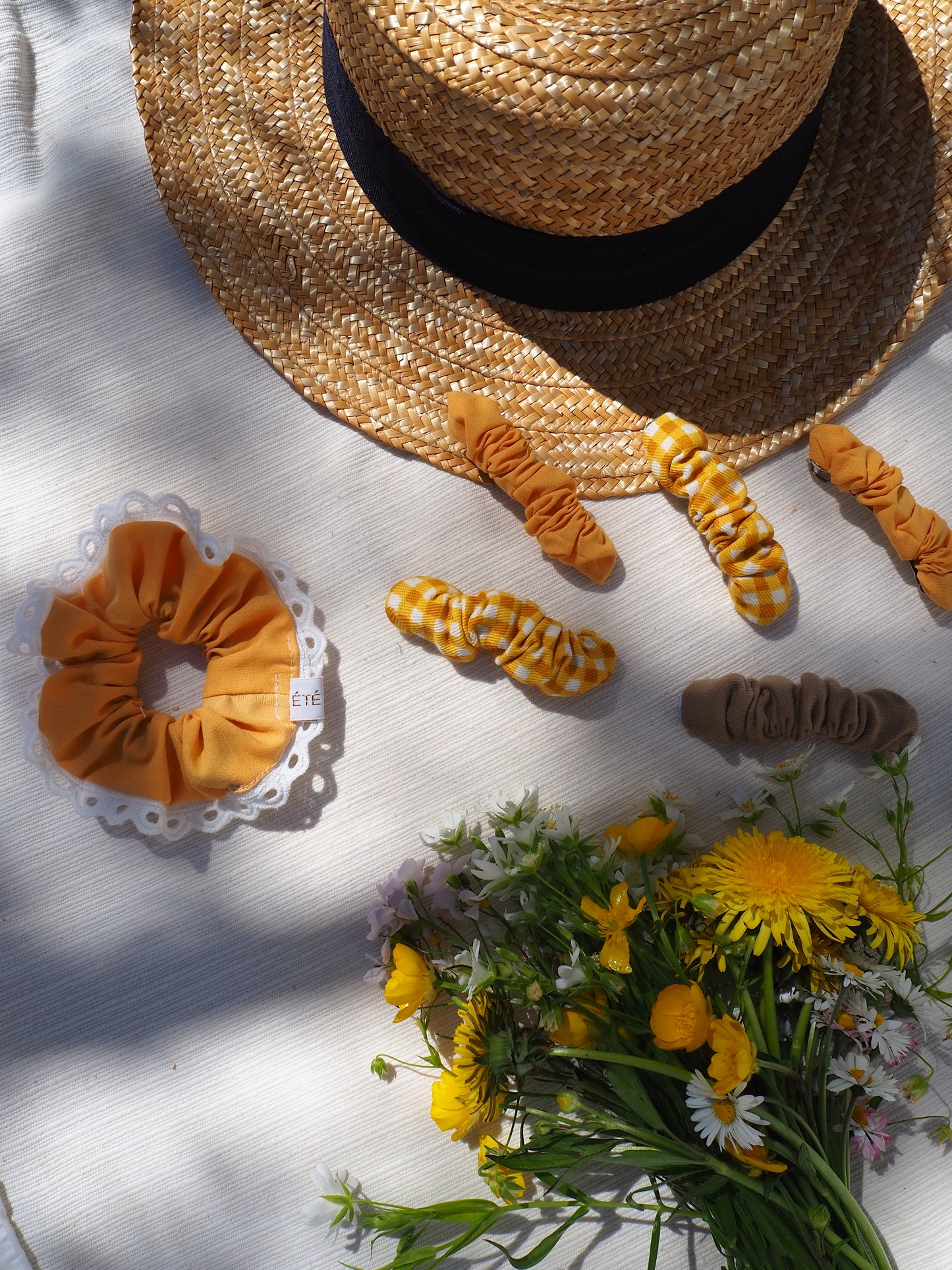 Chouchou liseret dentelle ovale - Tournesol