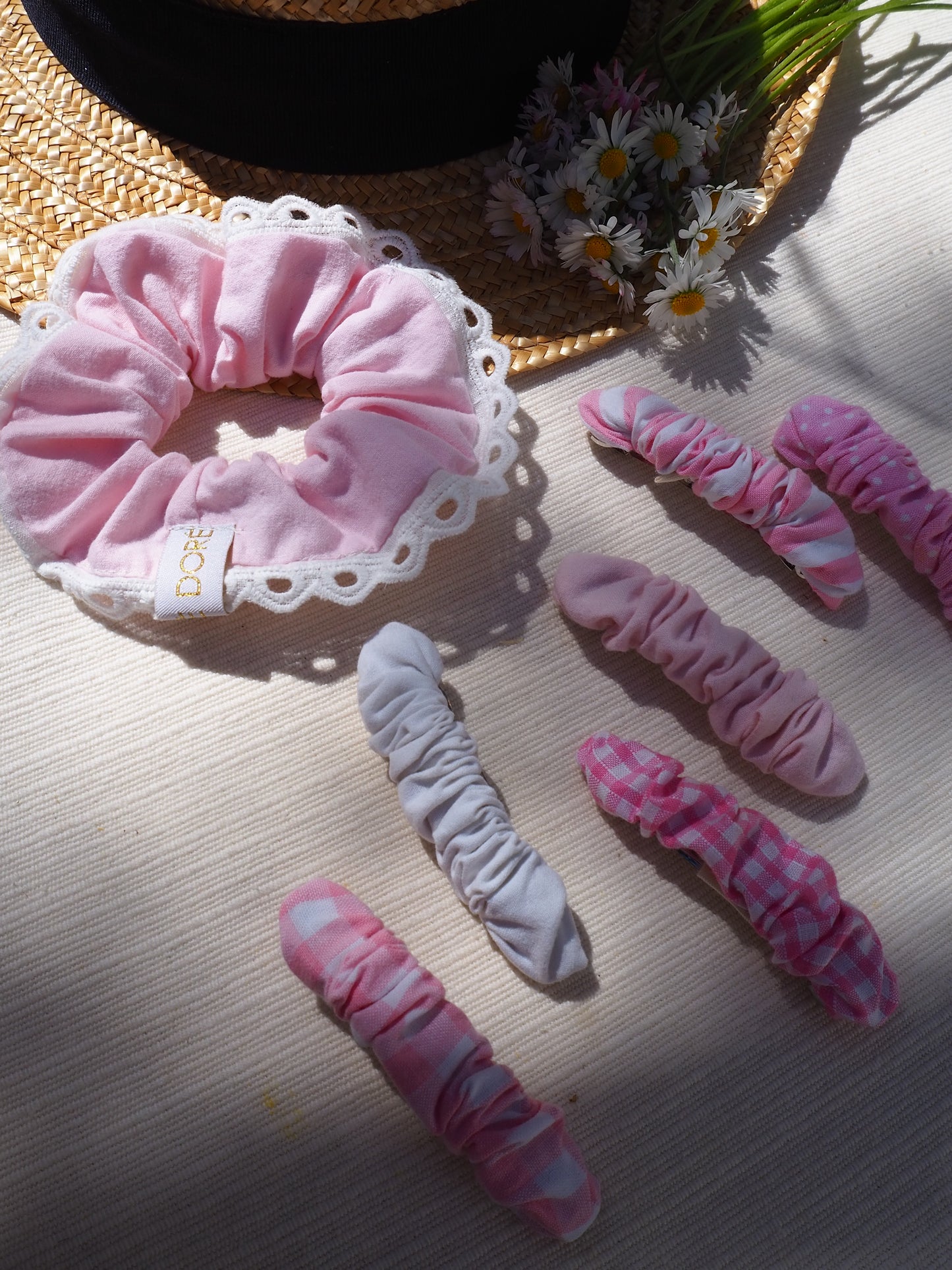 Chouchou liseret dentelle ovale - Rose Pâle