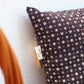 Grand coussin - Marron géométrique